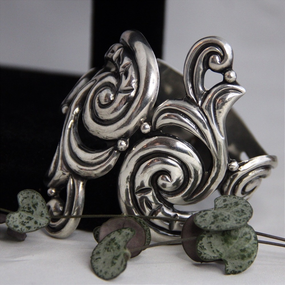 VTG HEAVY Taxco Sterling Silver 925 Scroll Swirl Hinged Bypass Cuff Bracelet 54g